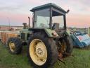 John Deere 2140