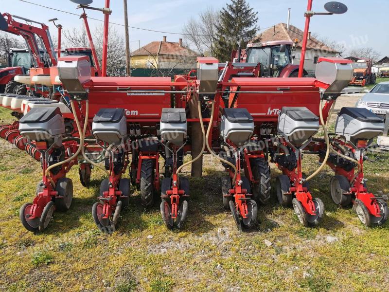 Irtem szemenkénti vetőgép