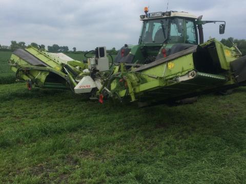 Claas Disco 3050FC Plus és 8550 AS Plus rendrakó szalaggal Claas Disco 3050FC Plus és 8550 AS Plus rendrakó szalaggal