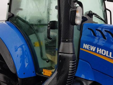2018 New Holland T 5.100 EC 4 RM Tractor 2018 New Holland T 5.100 EC 4 RM Tractor