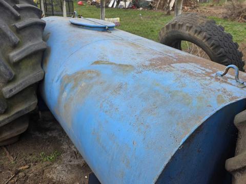 3000 literes víztartály