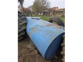 3000 literes víztartály