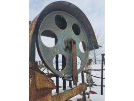 Eladó traktorhajtású szalagfűrész 600-as