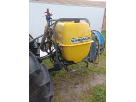 Újszerű szivattyúval 400 literes axiál permetező üzemkész