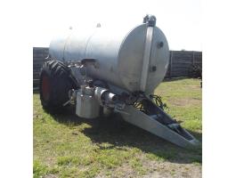 8000 literes lajt kijuttató kerettel,  horganyzott alváz és tartály