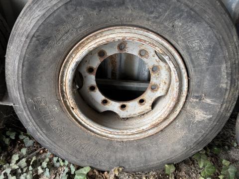 365 80 R20 4 db gumi felnivel+ 1 db felni