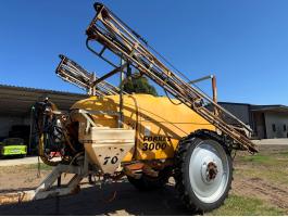 Forrás 3000/18 vegyszerező vonatott szántóföldi permetező