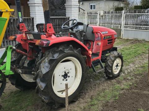 Yanmar AF 326+ talajmaróval