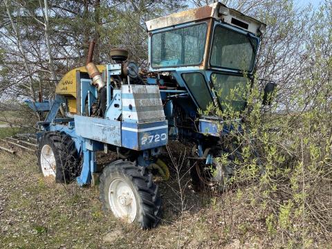 Braud (New Holland) 2720 szőlőkombájn