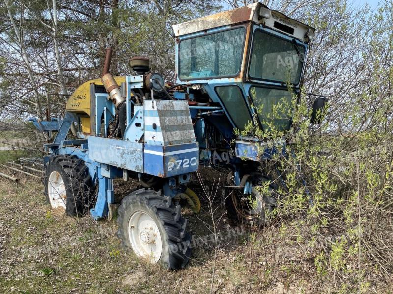 Braud (New Holland) 2720 szőlőkombájn