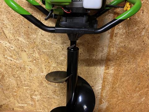 Földfúró, talajfúró 58 cm³ / 5,3 Le gödörfúró + 1 db 250-es fúró * Mustang Pro MTP-007 *