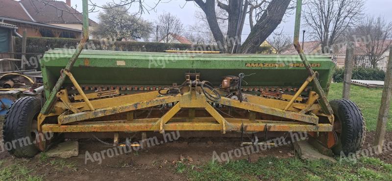 Gabonavető gép Amazone RPD 401