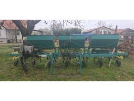 Sorközművelő kultivátor csukható kivitelben