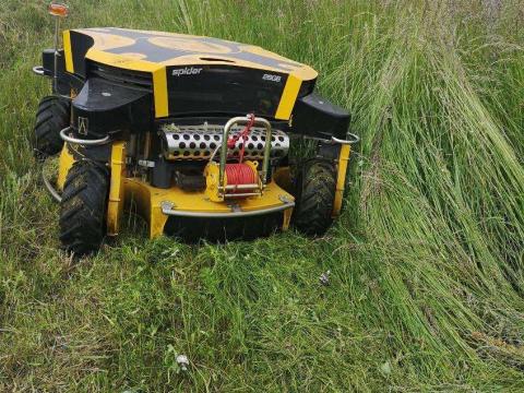 Rézsűkasza ipari fűnyíró drón - Spider 2SGS távirányításos fűkasza eladó