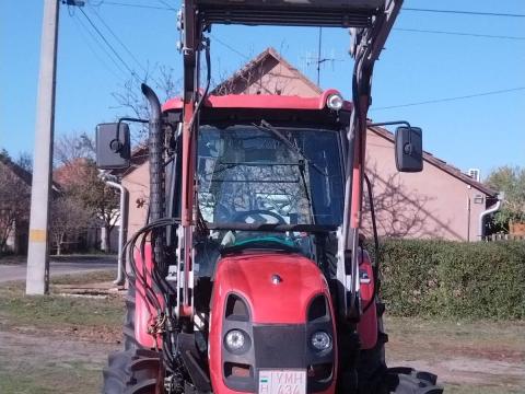 Branson 6640C traktor homlokrakdóval Branson 6640C traktor homlokrakdóval