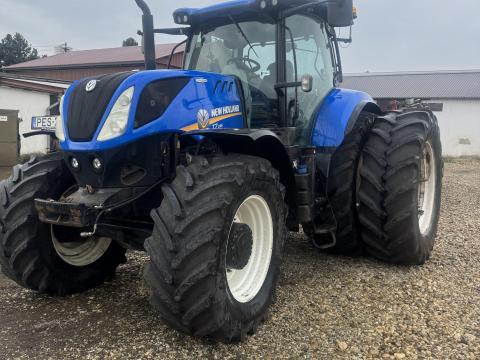 New Holland T7.245AC eladó, 7500 üzemórás, megkímélt állapotban