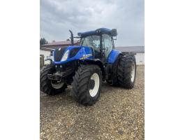New Holland T7.245AC eladó, 7500 üzemórás, megkímélt állapotban