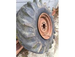 Eladó 1 db 530-610 gumi