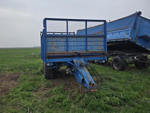 T088 szervestrágyaszóró eladó