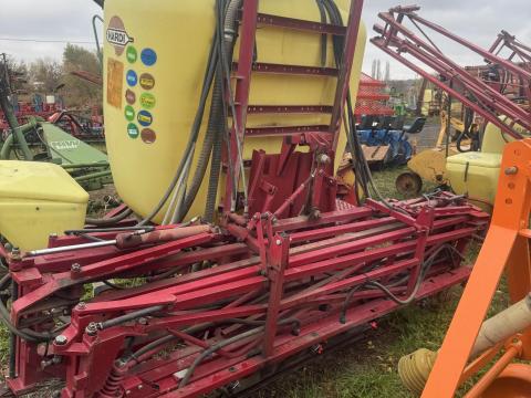 HARDI 1000 LITERES PERMETEZŐ, 15 MÉTERES SZÓRÓKERETTEL HARDI 1000 LITERES PERMETEZŐ, 15 MÉTERES SZÓRÓKERETTEL