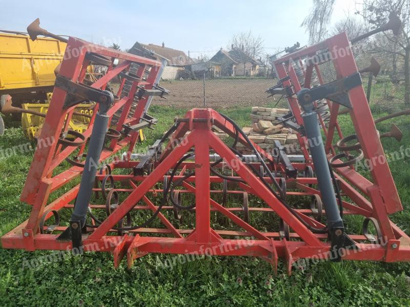 Magágykészítő kombinátor, kompaktor