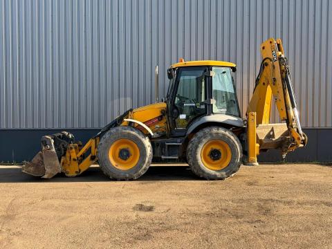 JCB 4CX / 2015 / 11 000 üzemóra / Lízing 20%-tól