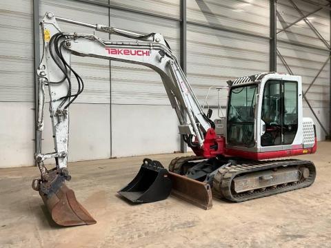 Takeuchi TB 175 / 2011 / 8 473 üzemóra / Lízing 20%-tól