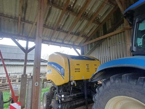 New Holland bálázó eladó