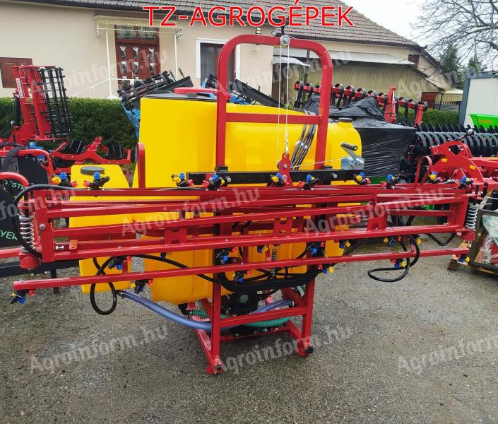 P-319 lengyel szántóföldi permetezők 3 állású szórófejjel, 120 literes, négy membrános szivattyúval, talajkövető kerettel