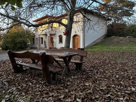 Családi birtok, vendégház, csarnok, borászat Családi birtok, vendégház, csarnok, borászat