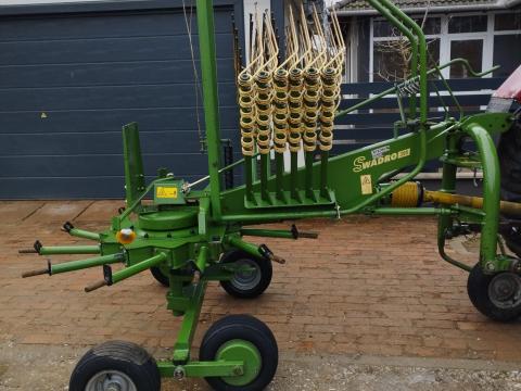 Krone 395cm rendképzö, rendsódró Krone 395cm rendképzö, rendsódró