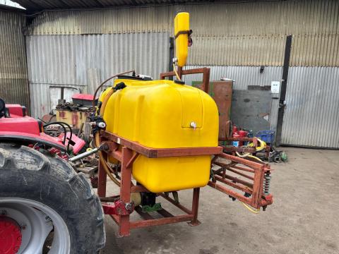 600/12 függesztett permetező