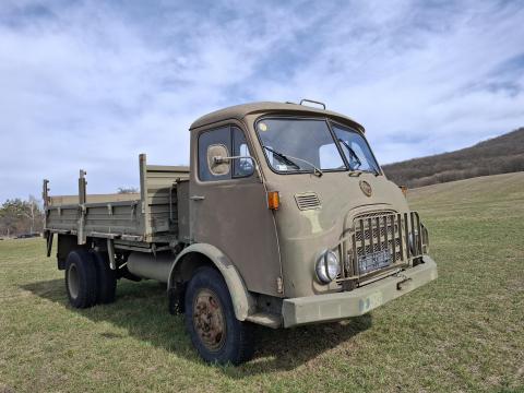 STEYR M680 4x4 N2G kategóriájú tehergépkocsi 1983