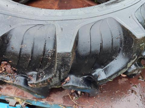 Taurus 12,4x24 Dutra traktor gumi eladó