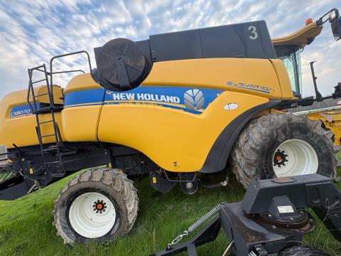 New Holland CX8070