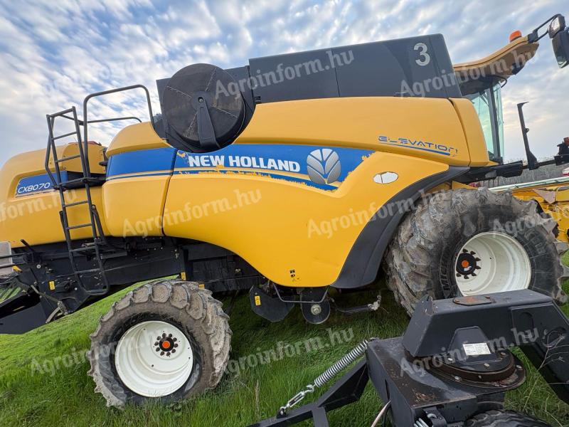 New Holland CX8070