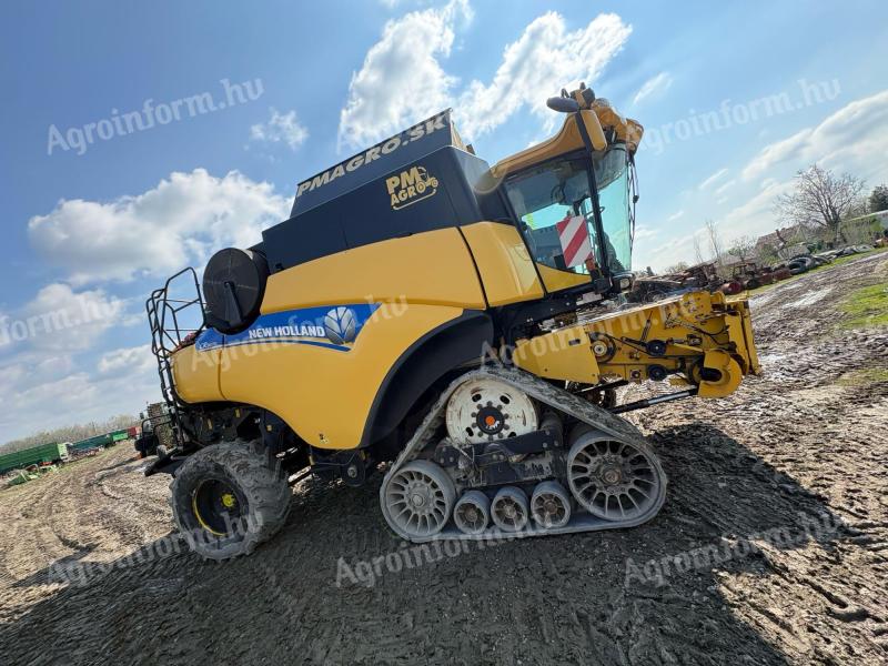 New Holland CR9070