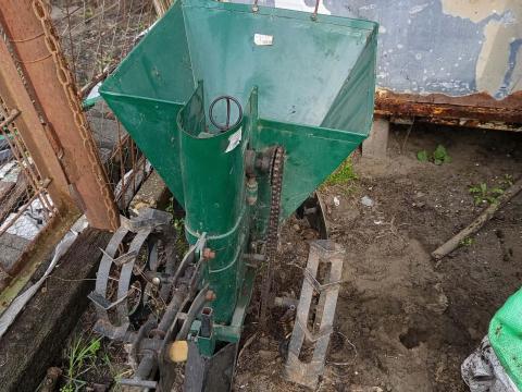 Burgonya vetőgép Burgonya vetőgép