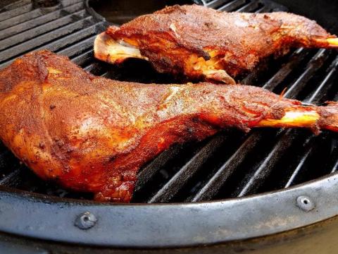 Kecske,  gida,  hús rendelhető őstermemlőtől. Kb.4-6 kg. lesz. Siófok