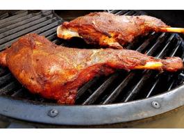 Kecske,  gida,  hús rendelhető őstermemlőtől. Kb.4-6 kg. lesz. Siófok