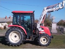 Branson 6640C homlokrakodós traktor