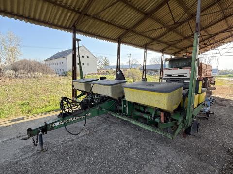 John Deere 1750 MaxEmerge vetőgép eladó