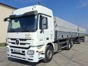 Mercedes-Benz Actros 2550 szerelvény pótkocsival