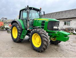 John Deere 6930 művelőkerék garnitúrával
