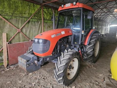 Kioti DK901 eladó - felkészítve munkára, Perkins motorral Kioti DK901 eladó - felkészítve munkára, Perkins motorral