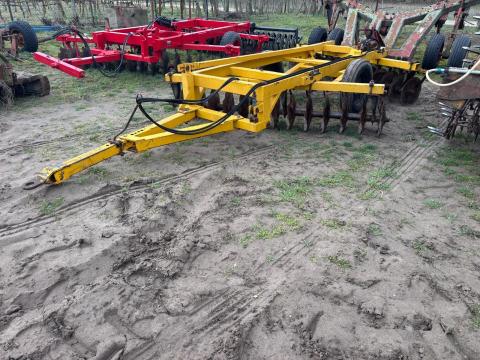 Busa 2x14 leveles vontatott V tárcsa