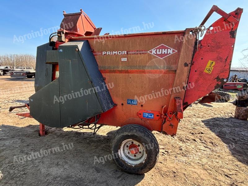 Kuhn bálabontó szalmafújó almozó