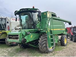 John Deere T660 kombájn