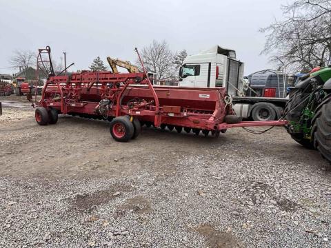 Kühne Ih 6200 duplakapcsolásos gabonavetőgép