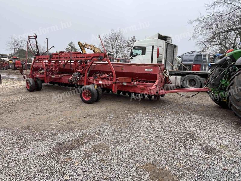 Kühne Ih 6200 duplakapcsolásos gabonavetőgép